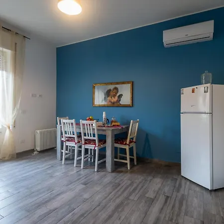 Di Giuseppe Laura Lägenhet